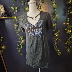 Derek Heart Gray Top with Silver O-Ring Accent